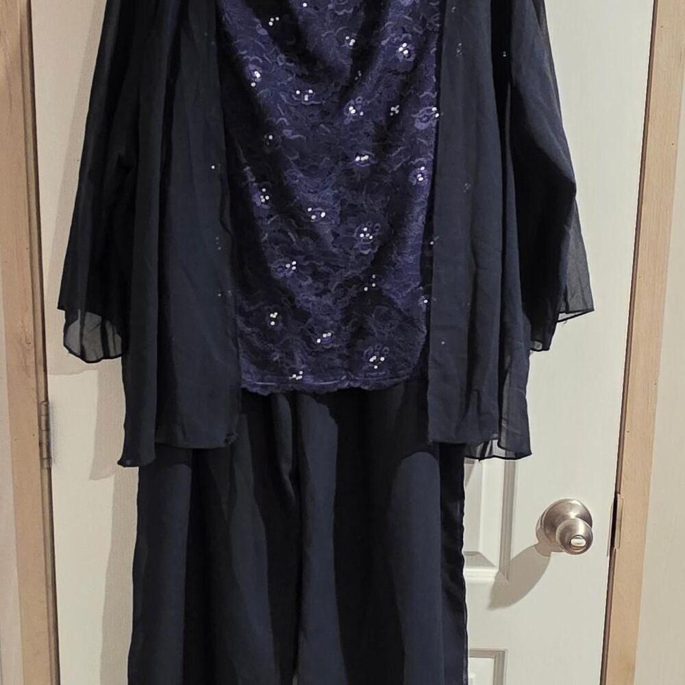 Unbranded Women's Navy and Blue Suit